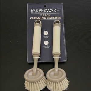 Farberware Cream and Tan Cleaning Brushes Set